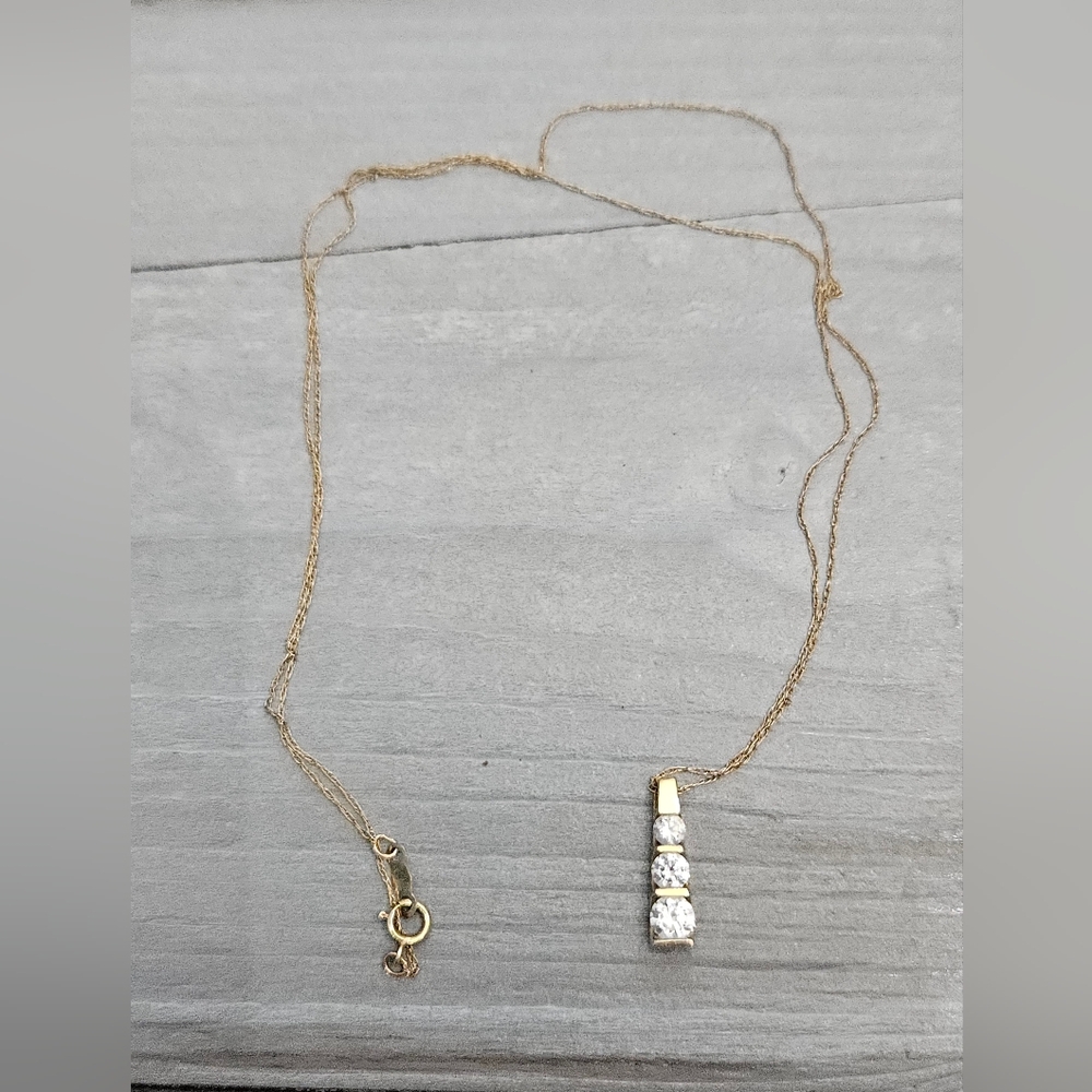 14k Solid Gold Dainty Necklace & Pendant Signed 14k DQ CZ